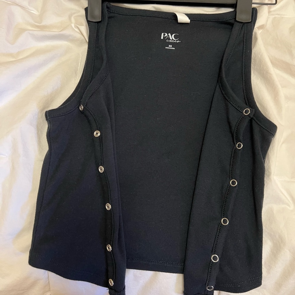 PacSun - Black Crop Top - XS